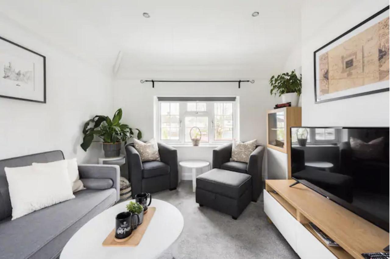 The Film Studio Appartement 5 Min To Harry Potter Watford  Bagian luar foto