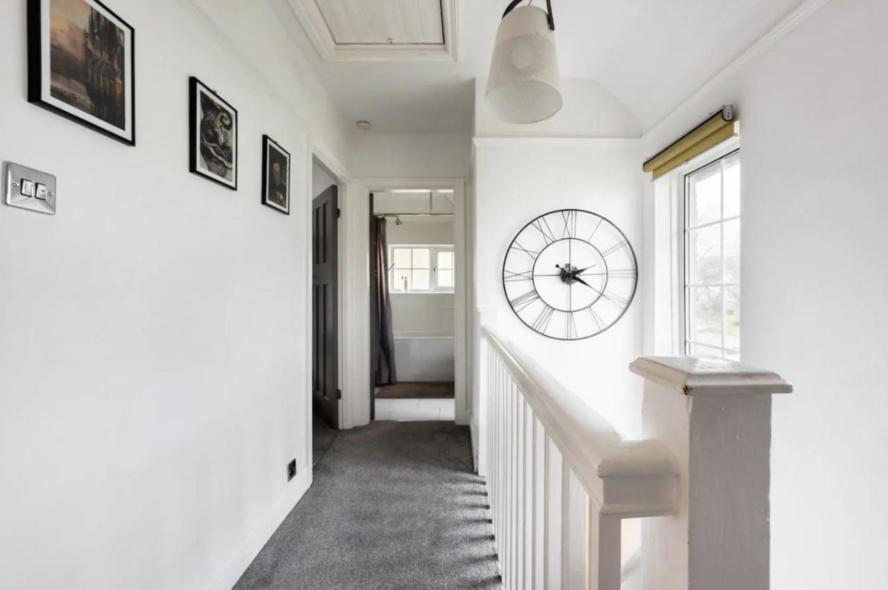 The Film Studio Appartement 5 Min To Harry Potter Watford  Bagian luar foto