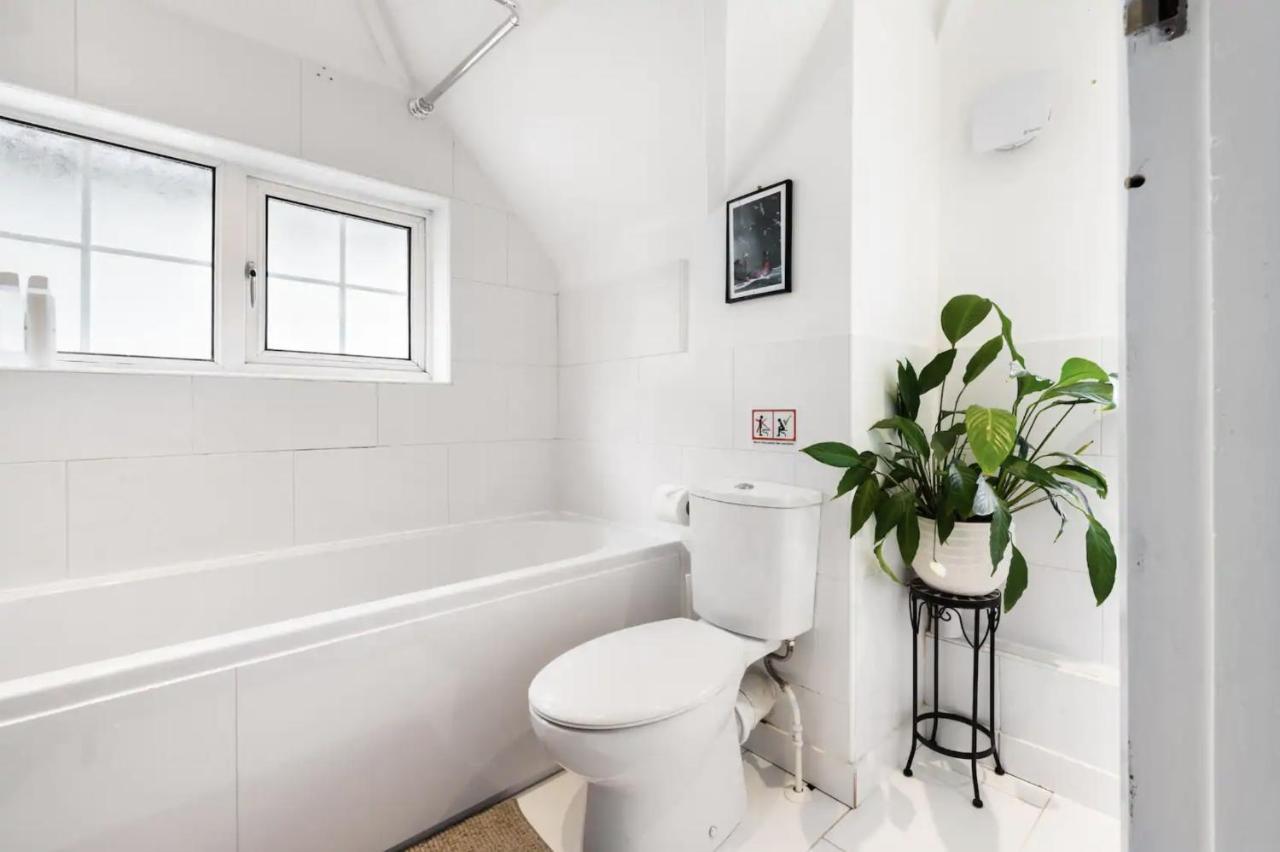 The Film Studio Appartement 5 Min To Harry Potter Watford  Bagian luar foto