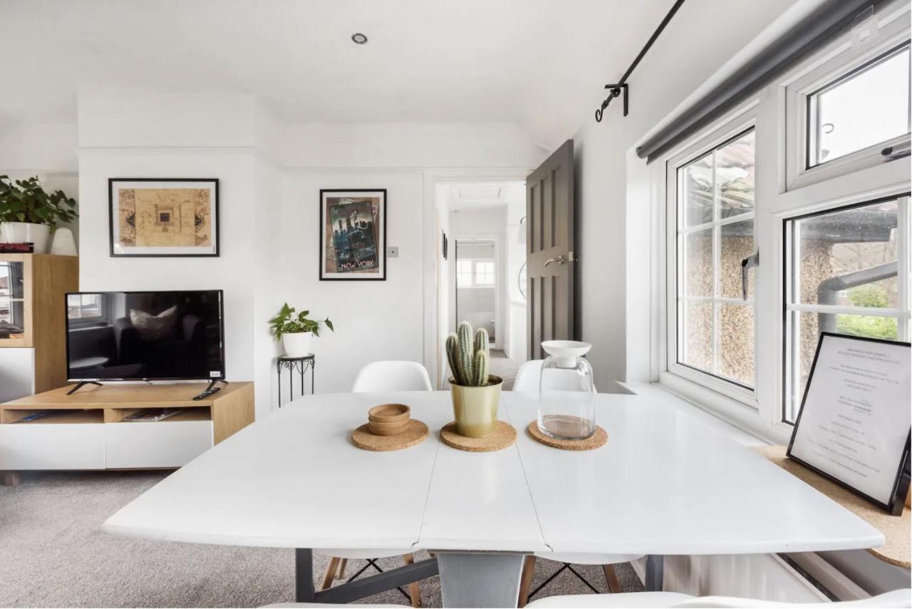 The Film Studio Appartement 5 Min To Harry Potter Watford  Bagian luar foto