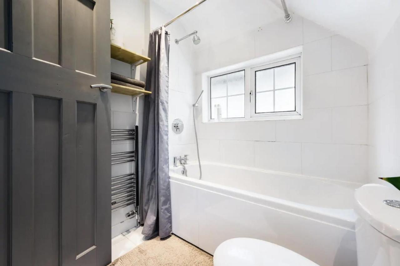 The Film Studio Appartement 5 Min To Harry Potter Watford  Bagian luar foto